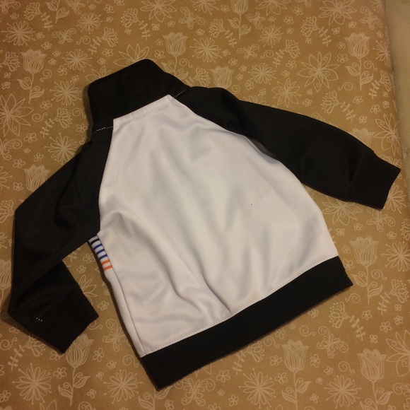 [rocawear] Zip up jacket 0-3 Months - Picture 2 of 4